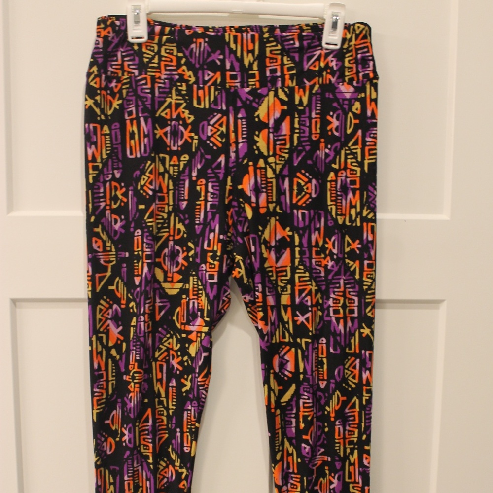 LuLaRoe Tall & Curvy leggings - NWOT